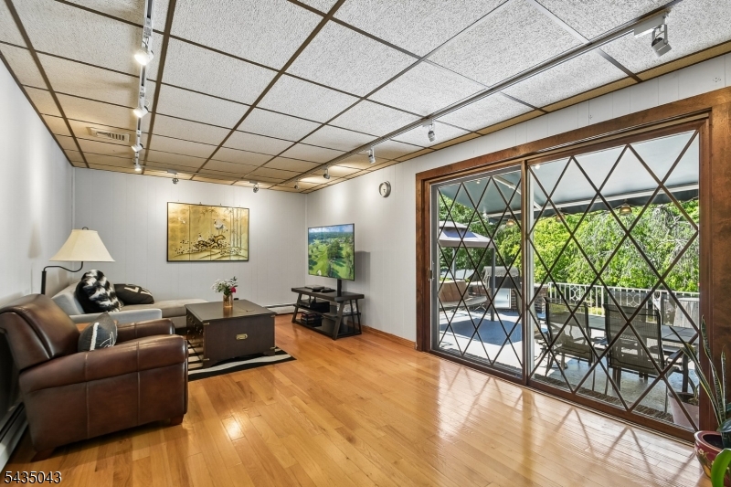 14 Hilldale Rd