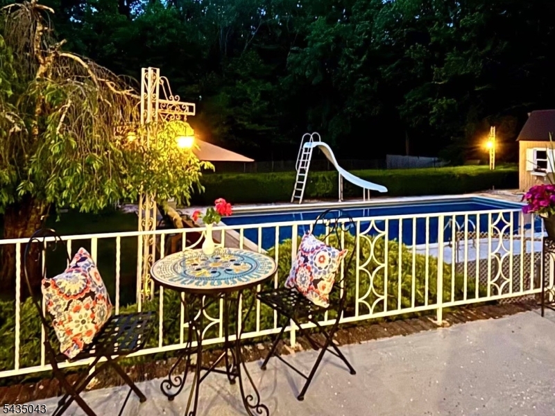 14 Hilldale Rd