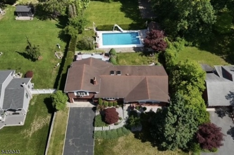 14 Hilldale Rd