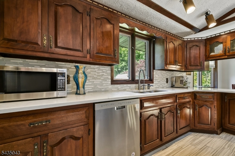 14 Hilldale Rd