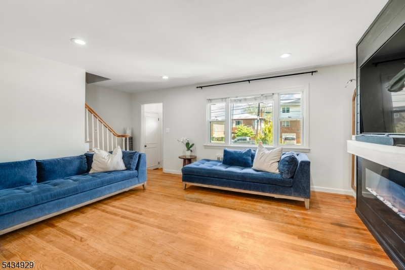 232 W Linden Ave