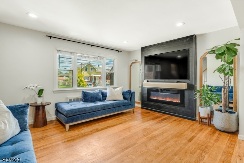 232 W Linden Ave