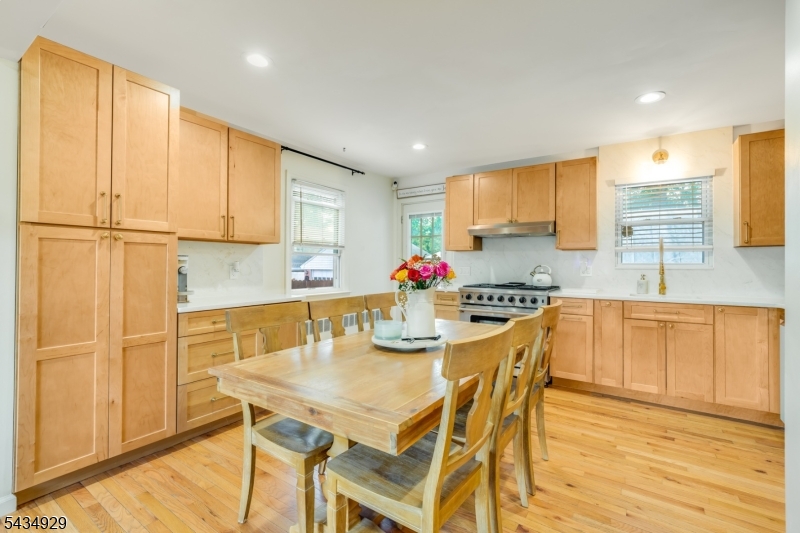 232 W Linden Ave