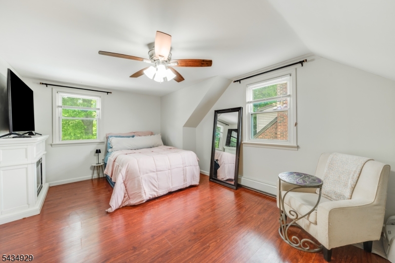 232 W Linden Ave