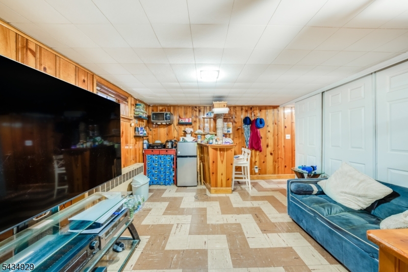 232 W Linden Ave