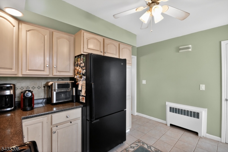 128 White Oak Ter