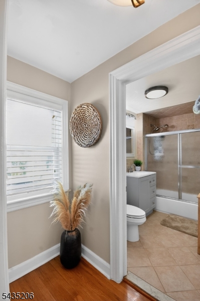 128 White Oak Ter