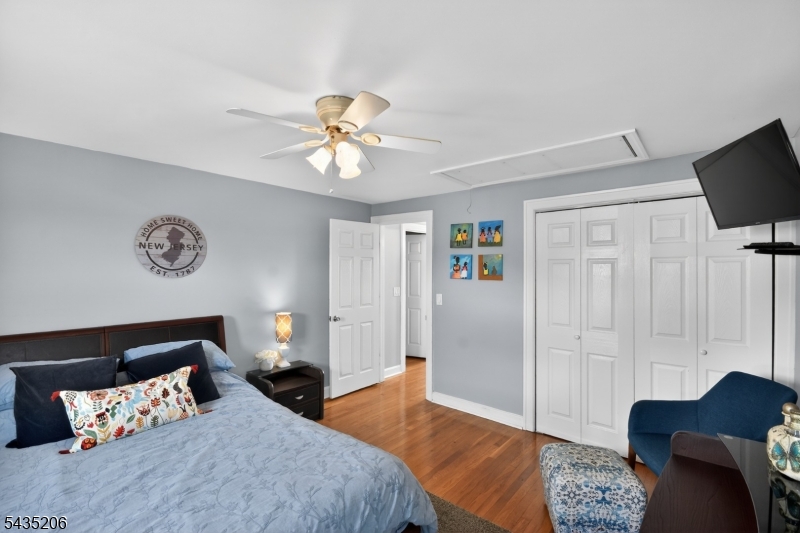 128 White Oak Ter
