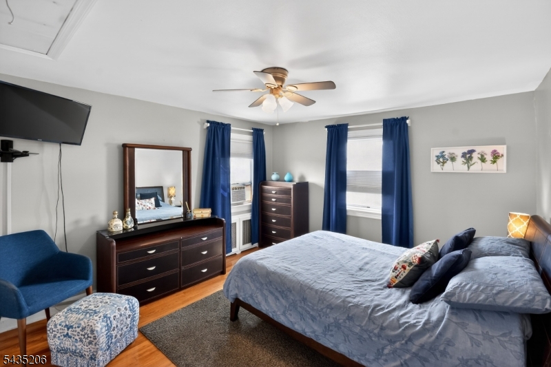 128 White Oak Ter