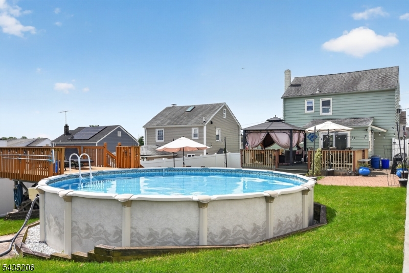 128 White Oak Ter