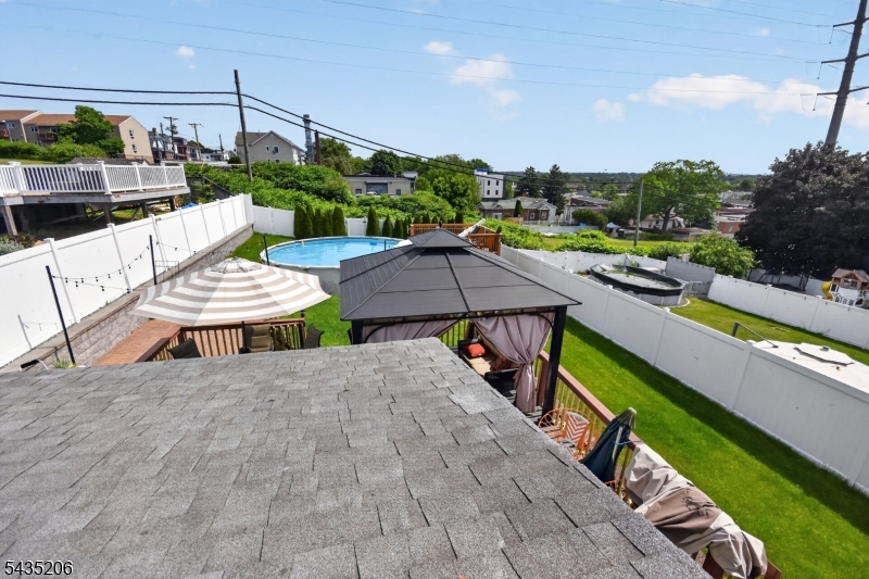 128 White Oak Ter