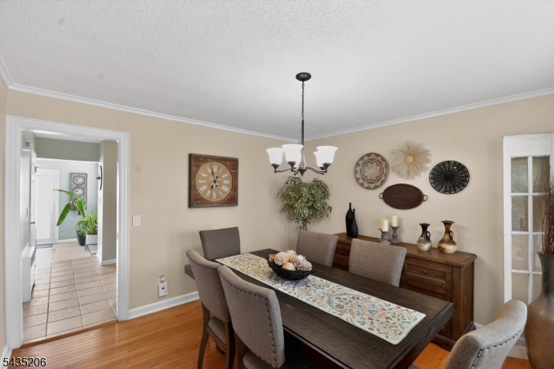 128 White Oak Ter