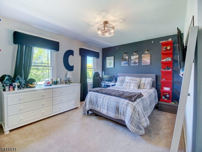 23 Ryerson Rd