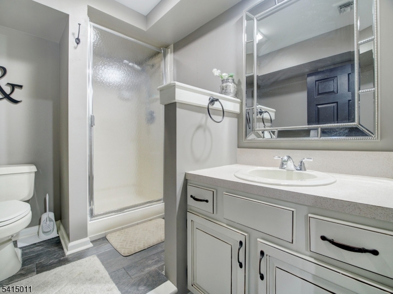 23 Ryerson Rd
