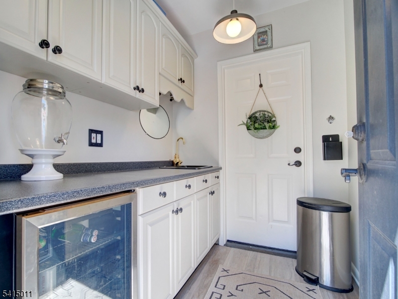 23 Ryerson Rd