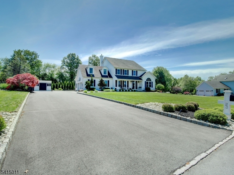 23 Ryerson Rd