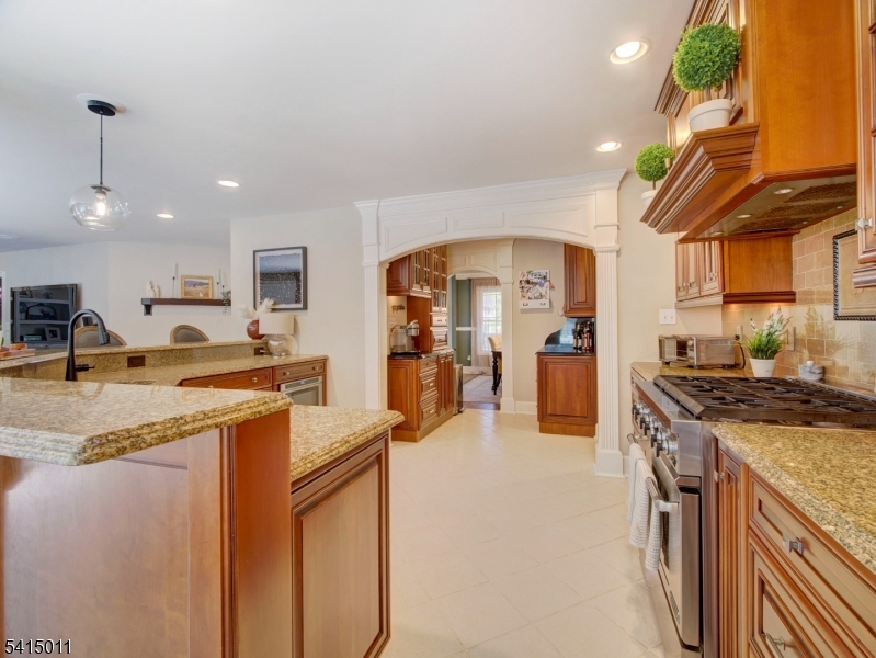 23 Ryerson Rd