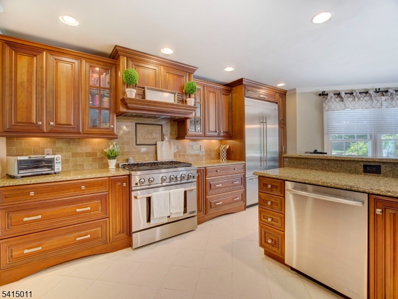 23 Ryerson Rd