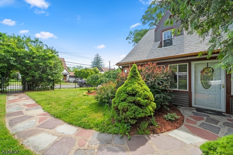 192 Gregory Ave