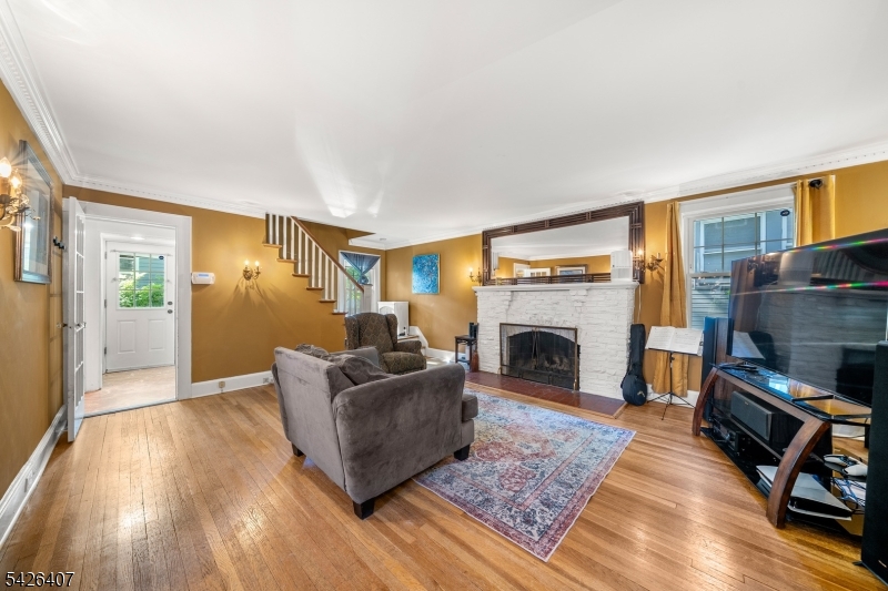 192 Gregory Ave