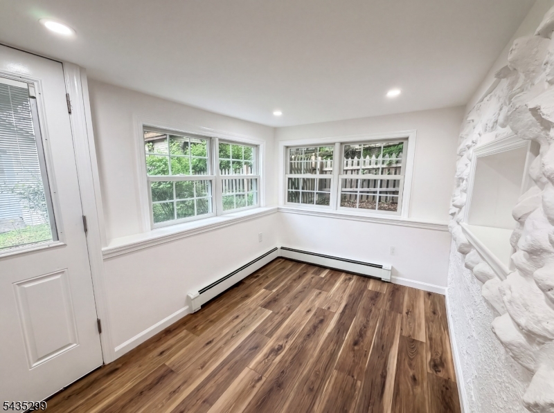 20 Alpine Rd