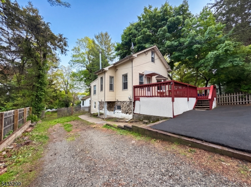 20 Alpine Rd