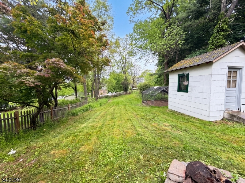 20 Alpine Rd