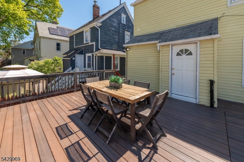 229 Lindsley Ave
