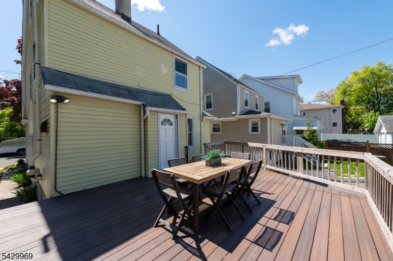 229 Lindsley Ave