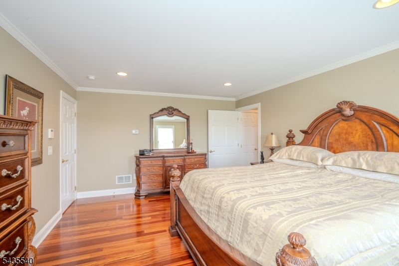 44 Titus Rd