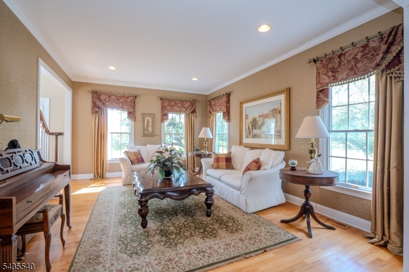 44 Titus Rd