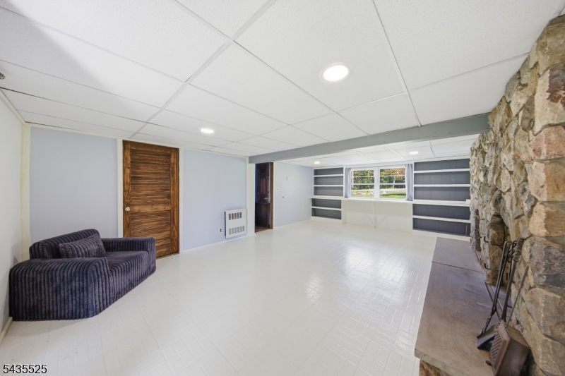 29 Lake Wallkill Rd