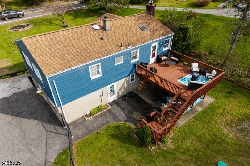 29 Lake Wallkill Rd
