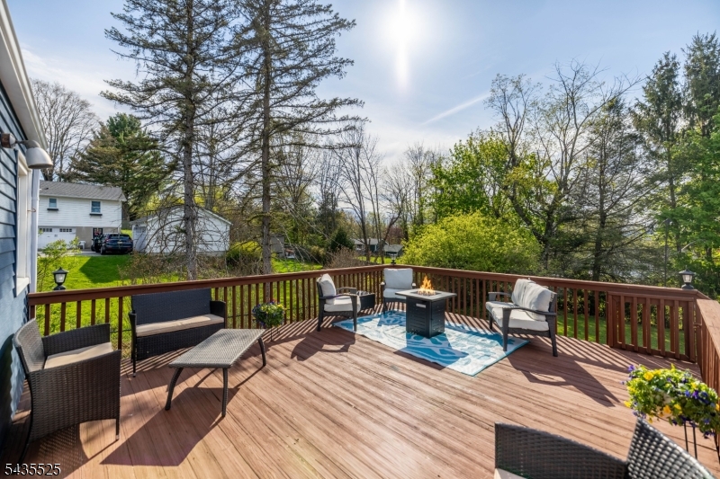 29 Lake Wallkill Rd
