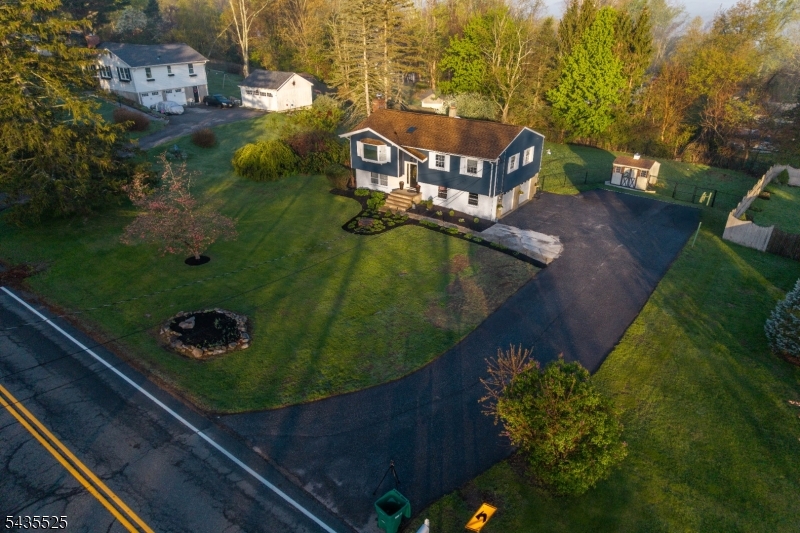 29 Lake Wallkill Rd