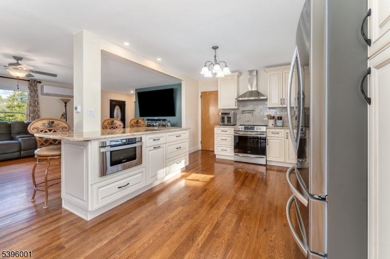 417 Mountain Rd
