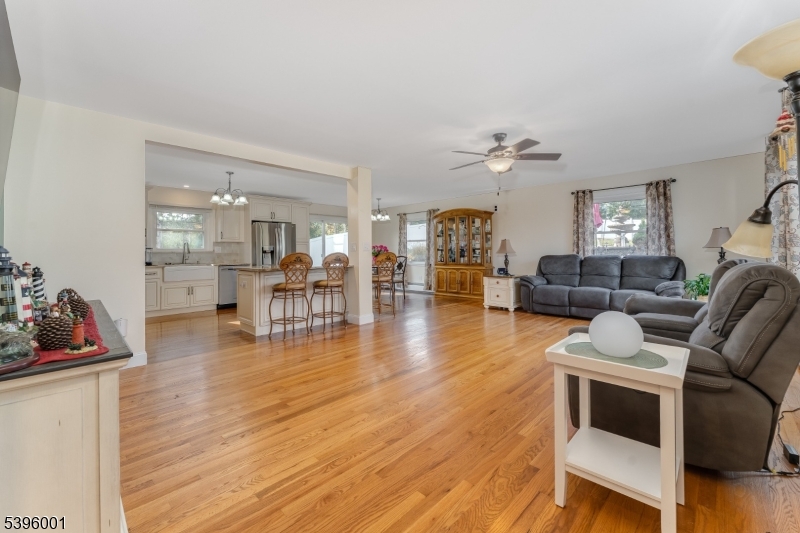 417 Mountain Rd