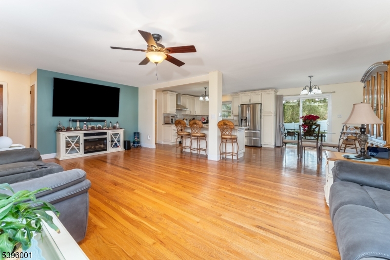 417 Mountain Rd