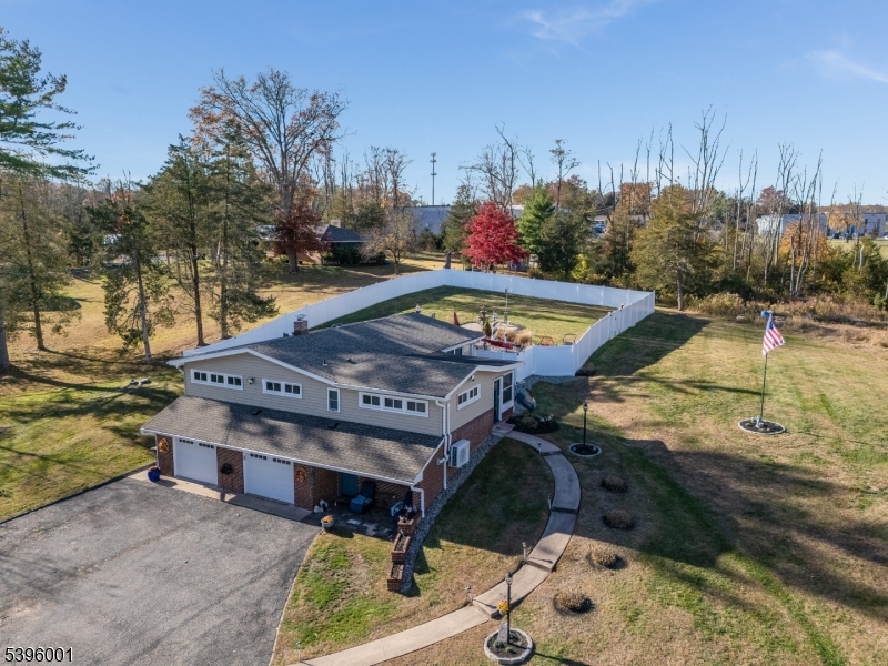 417 Mountain Rd