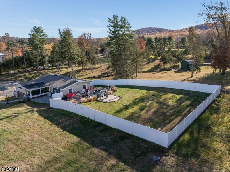 417 Mountain Rd
