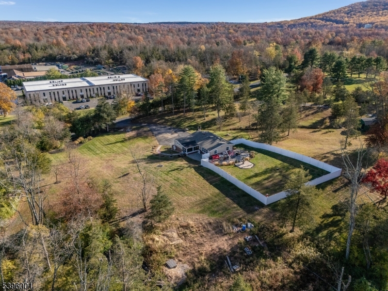 417 Mountain Rd
