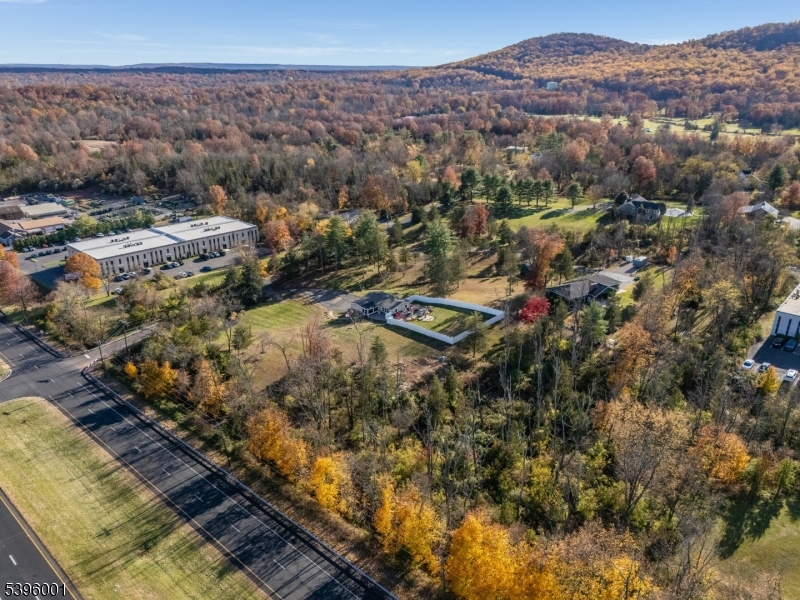 417 Mountain Rd