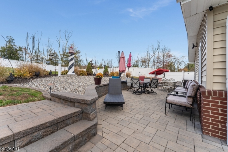 417 Mountain Rd