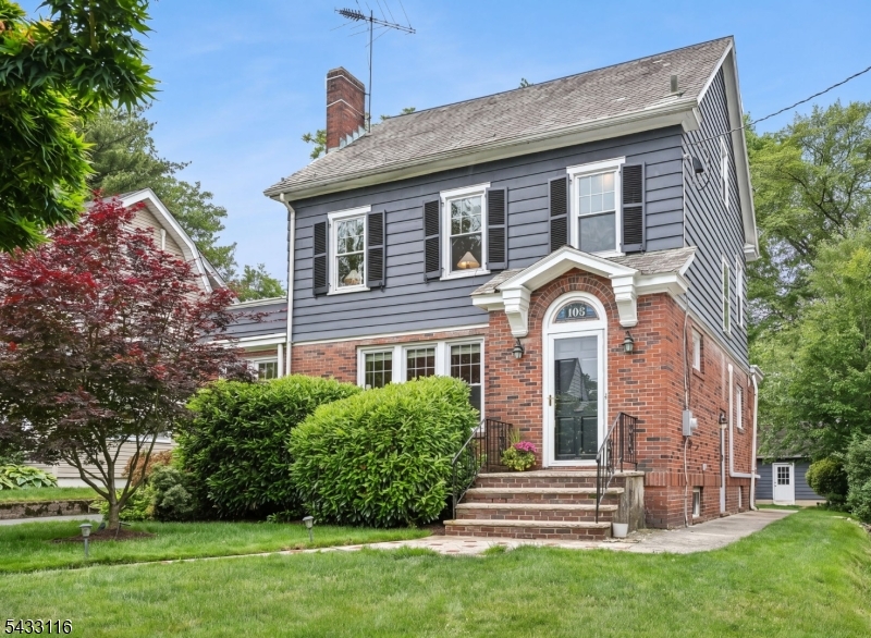 108 Oakview Ave