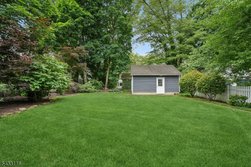 108 Oakview Ave