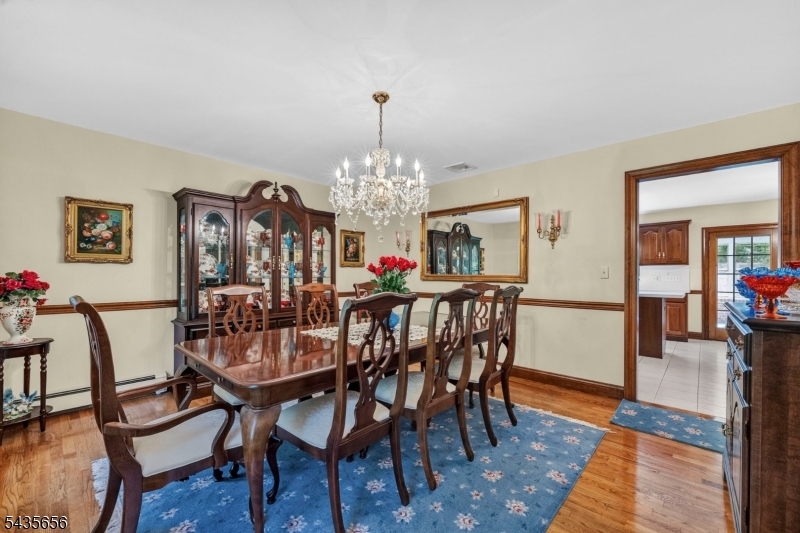136 Henderson Rd