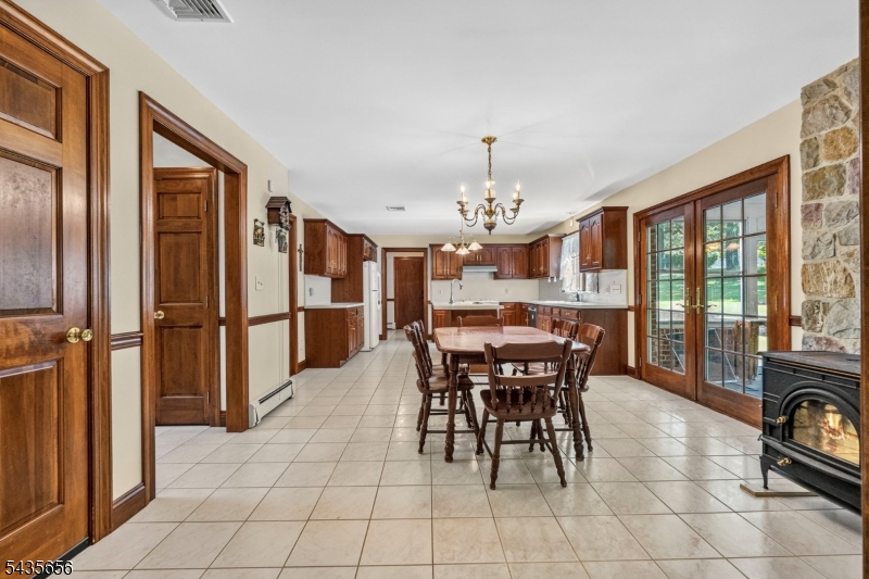 136 Henderson Rd