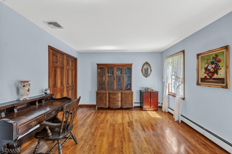 136 Henderson Rd