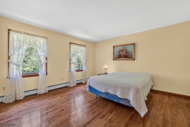 136 Henderson Rd