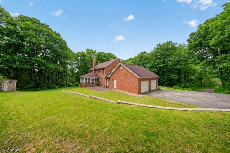 136 Henderson Rd